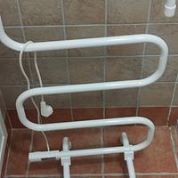 porta asciugamani elettrico.