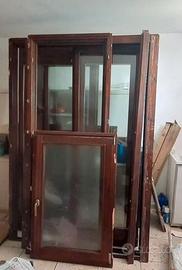 Finestre in legno doppio vetro