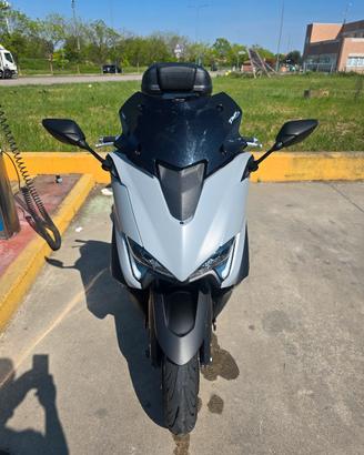tmax560
