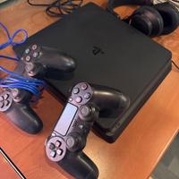 Ps4 Slim usata poche volte.