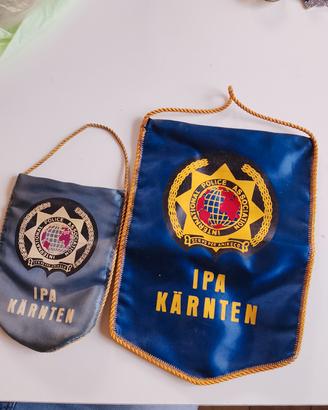 Gagliardetti Polizia Karinzia