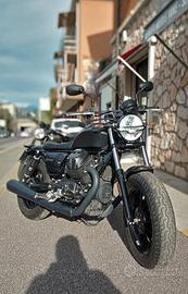 Moto Guzzi V9 Bobber - Unico proprietario