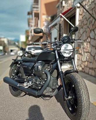 Moto Guzzi V9 Bobber - Unico proprietario