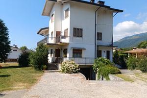 Appartamento con terreno edificabile Giais Aviano