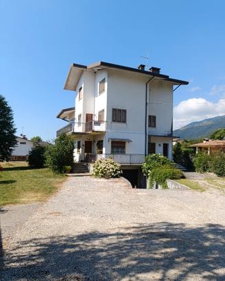 Appartamento con terreno edificabile Giais Aviano