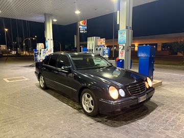 Mercedes E240 V6 scritta Asi