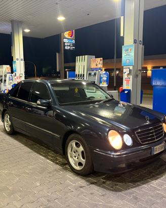 Mercedes E240 V6 scritta Asi