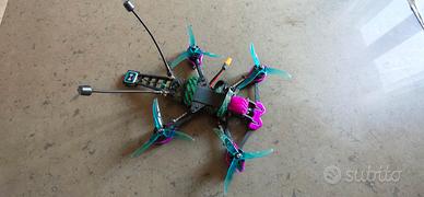 Drone FPV midrange freestyle 