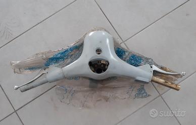 NOS Vespa manubrio Vespa ET3 originale VMB1T 