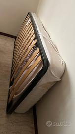 Rete con piedi e materasso