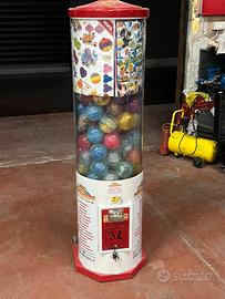 Distributore meccanico palline giochi e sorprese
