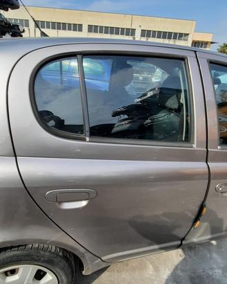TOYOTA YARIS 2004 - PORTA POSTERIORE DESTRO