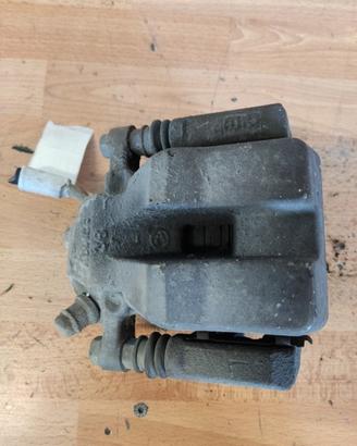 Pinza freno post sx TOYOTA RAV 4 4X4 2231cc 2006