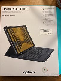 Cover tablet con tastiera.