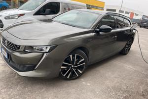 Peugeot 508 gt Line sw plug in 225 cv