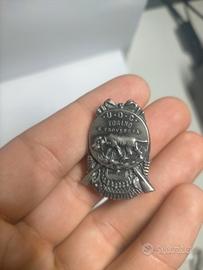 spilla d'epoca appartenente all'Unione Cacciatori 