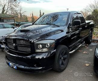 Dodge ram 5.7 hemi v8