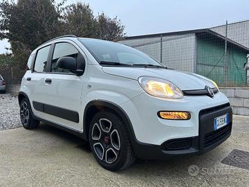 FIAT Panda 1.0 FireFly S&S Hybrid City Life- CAR