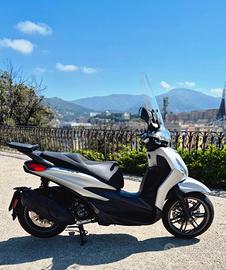 Piaggio Beverly 300 Hpe