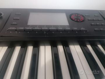 Tastiera roland fa07
