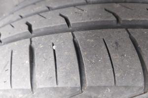 VOLKSWAGEN Touran - 2012