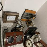 Orologi da muro / tavolo di vari tipi