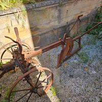 Attrezzo agricolo antico