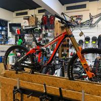 Giant Glory DH taglia L 27,5"