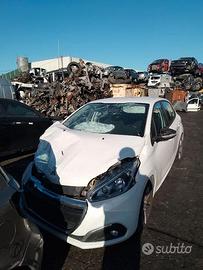 PEUGEOT 208 1.5 D - ANNO 2016 - PER RICAMBI
