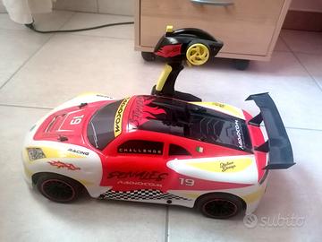 Automobile radiocomandata