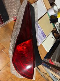 Fari posteriori Nissan 350z