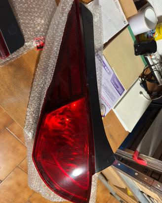 Fari posteriori Nissan 350z
