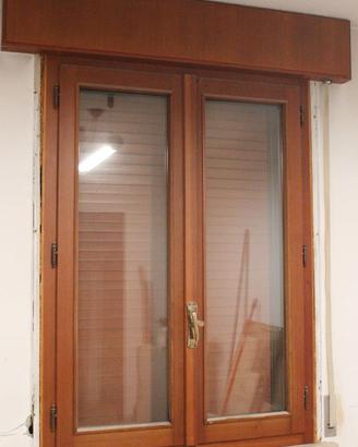 Finestra in legno