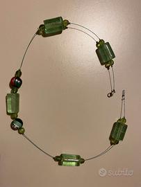 Collana verde con inserti vetro
