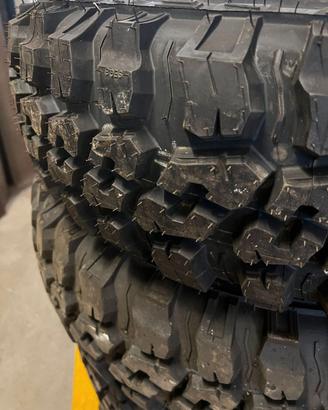 gomme 4x4 235/85/r16 nuove