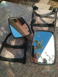 Specchietti retrovisori aggiuntivi per traino