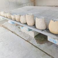 vasi rustici  realizzati con la pietra di langa