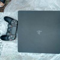 PlayStation 4 slim con gioco