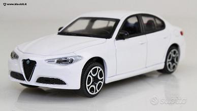 Alfa Giulia modellino 1/43 B Burago