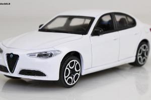 Alfa Giulia modellino 1/43 B Burago