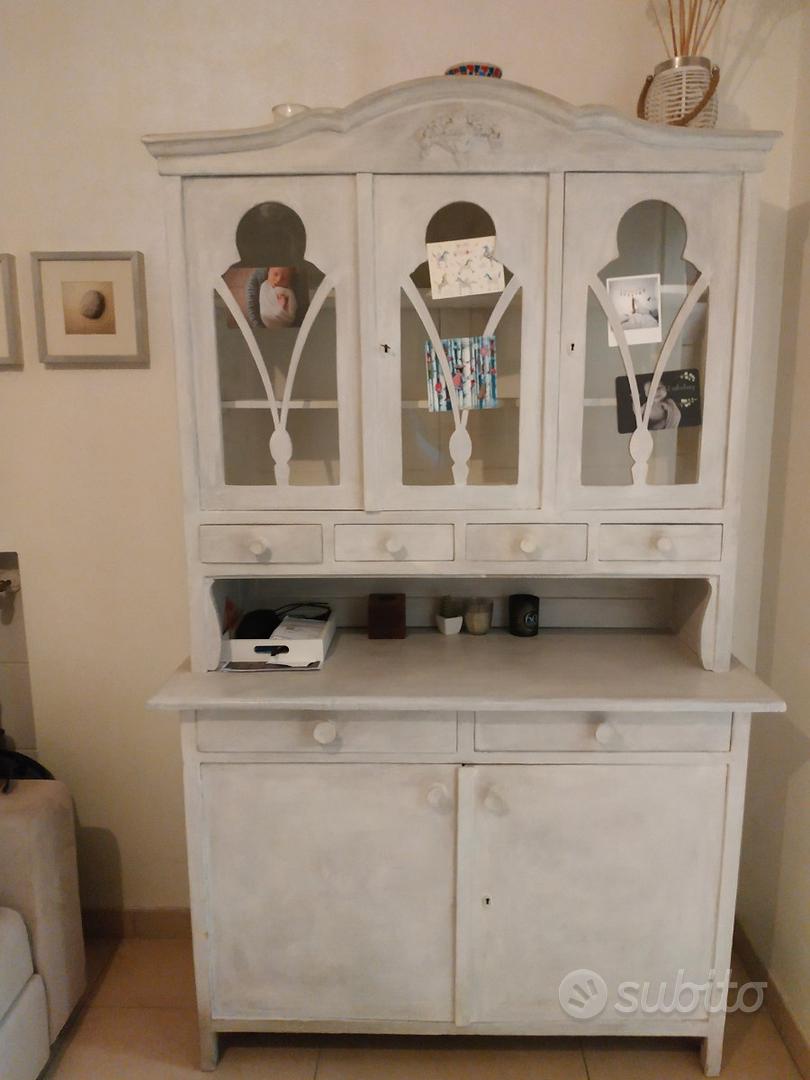 Credenza tirolese Arredamento e Casalinghi In vendita a Reggio Emilia