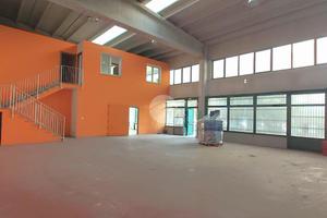 CAPANNONE A VOLPIANO