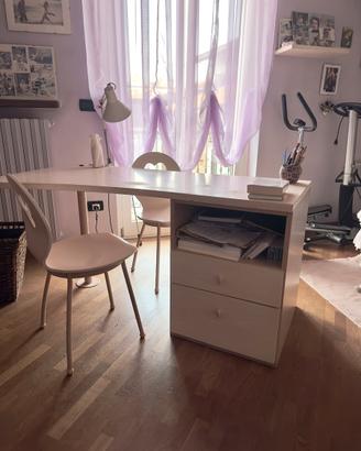 Scrivania in rovere con sedie