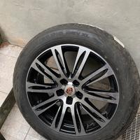Cerchi e gomme Porsche Macan