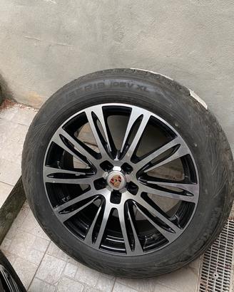 Cerchi e gomme Porsche Macan