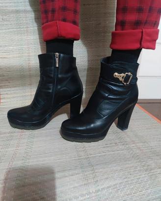 tronchetto/stivaletto donna numero 38 
