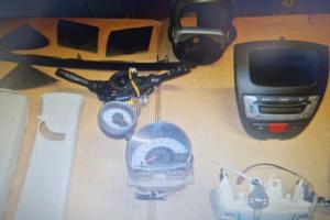 AUTORADIO+CONTA-KM-GIRI+DEVIASGANCIO X CITROEN C 1