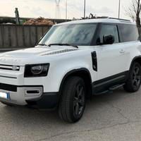 Defender 3.0 I6 D250 HSE Mild Hybrid air sosp.