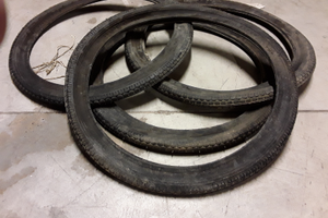 Nr.2 Copertone Pirelli mini super 20x1.75 epoca