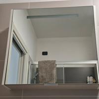 Specchio bagno contenitore  illuminazione design